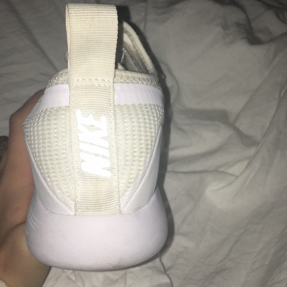 Never wore - Picture 3 of 4